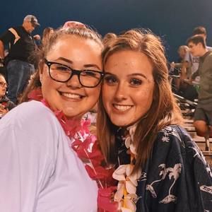 Meet your Posher, Lauren